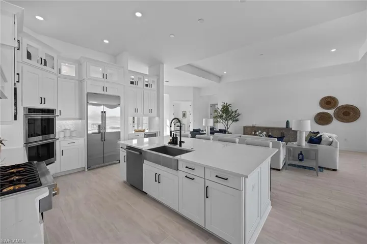 15386  Turin  DR, Naples, FL 34114