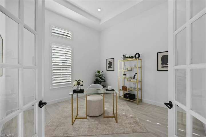 15386  Turin  DR, Naples, FL 34114