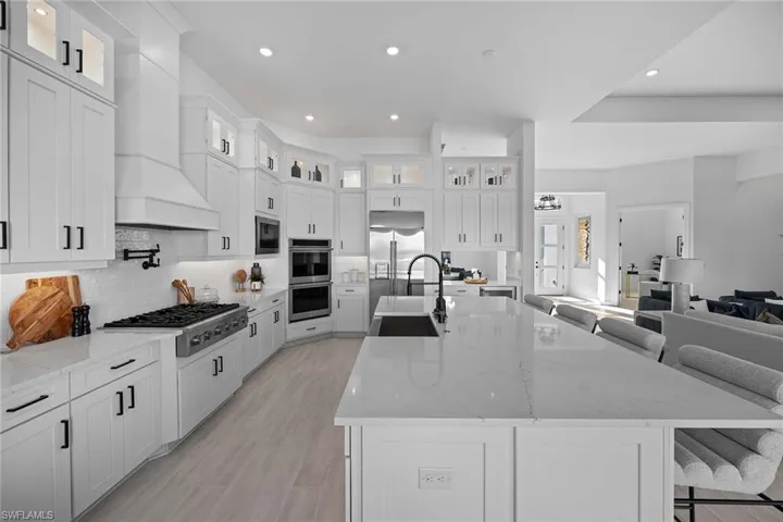 15386  Turin  DR, Naples, FL 34114