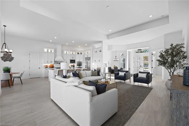 15386  Turin  DR, Naples, FL 34114