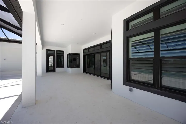 15386  Turin  DR, Naples, FL 34114