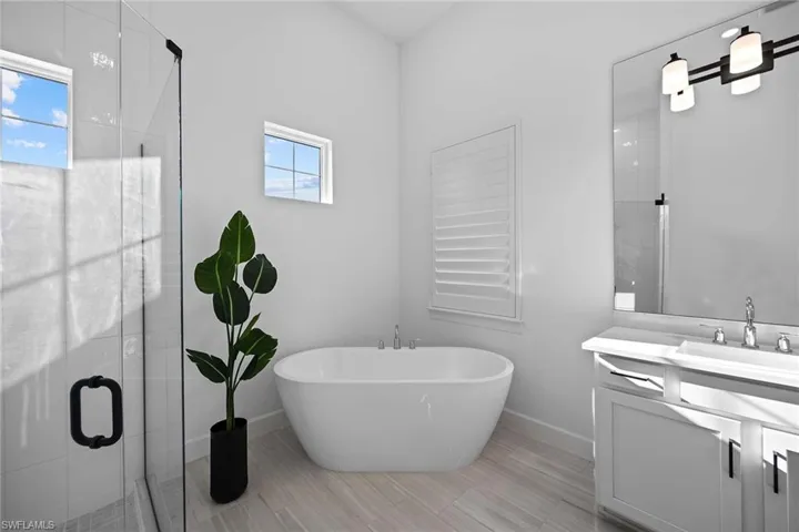 15386  Turin  DR, Naples, FL 34114
