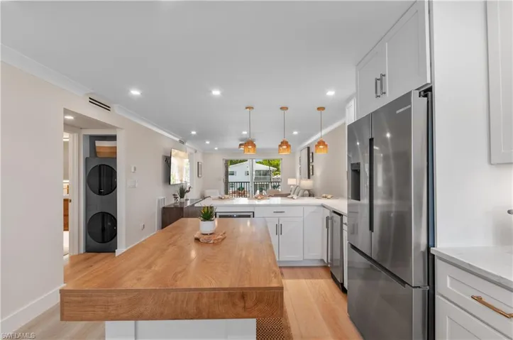 1686 Blue Point Ave B9, Naples, Florida 34102