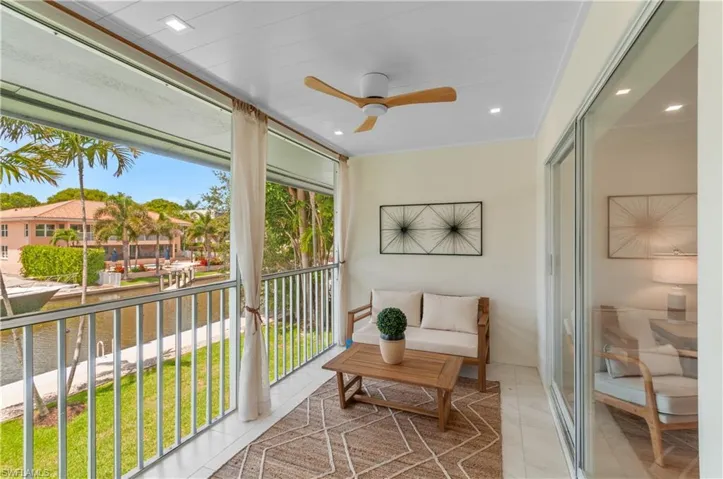 1686 Blue Point Ave B9, Naples, Florida 34102