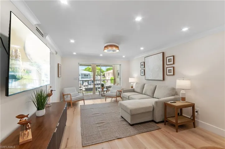 1686 Blue Point Ave B9, Naples, Florida 34102