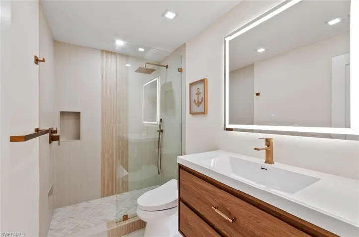 1686 Blue Point Ave B9, Naples, Florida 34102