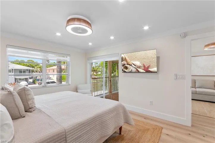 1686 Blue Point Ave B9, Naples, Florida 34102
