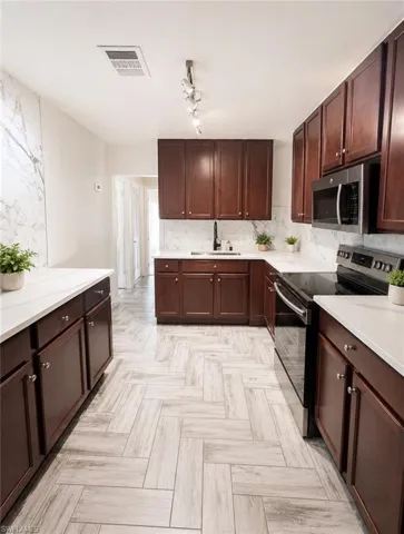 415 Fairfax Dr, Fort Myers, Florida 33905