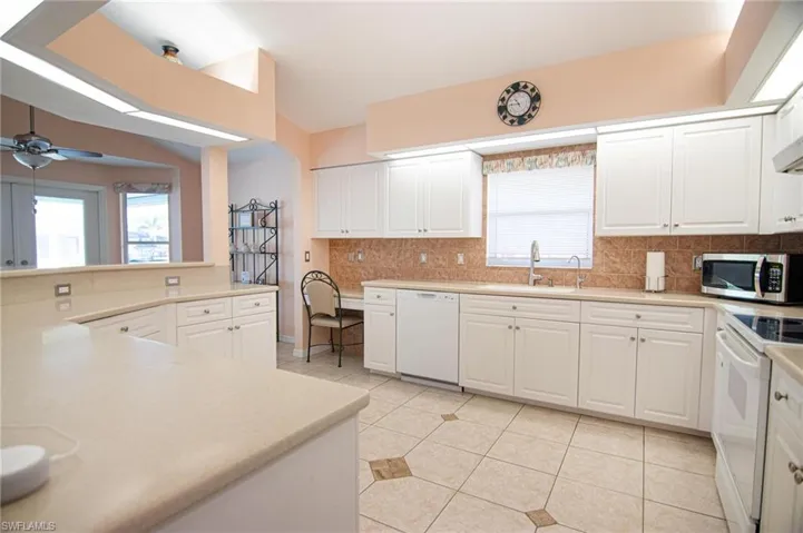 4418 Sw 12th Pl, Cape Coral, Florida 33914