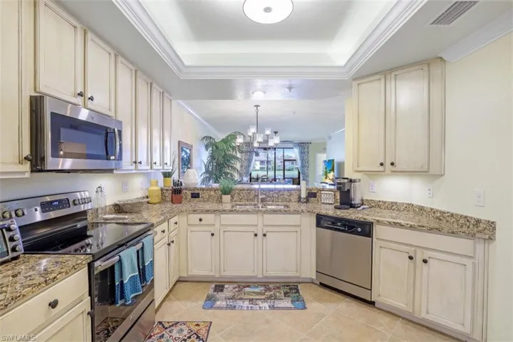 9533  Avellino  WAY, Naples, FL 34113