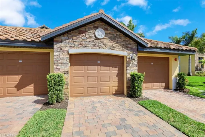 9533  Avellino  WAY, Naples, FL 34113
