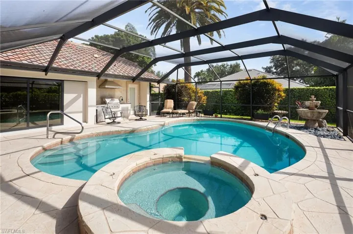 196 Monterey Dr, Naples, Florida 34119