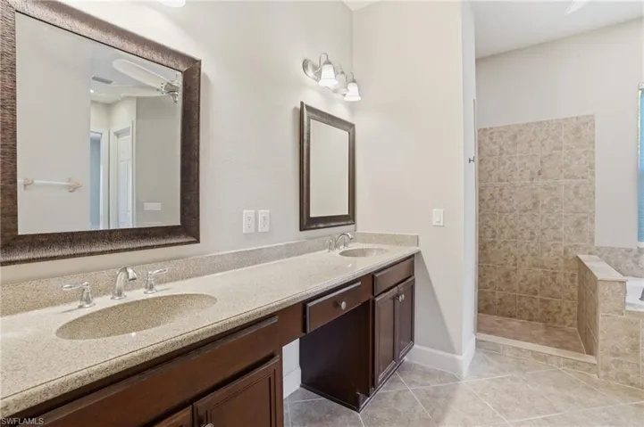 5672 Whispering Willow Way, Fort Myers, Florida 33908
