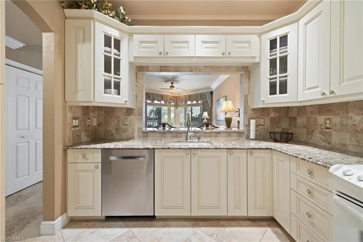 18092 San Carlos Blvd 915, Fort Myers Beach, Florida 33931