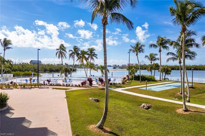 18092 San Carlos Blvd 915, Fort Myers Beach, Florida 33931