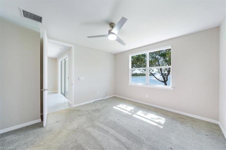 14598  Edgewater  CIR, Naples, FL 34114