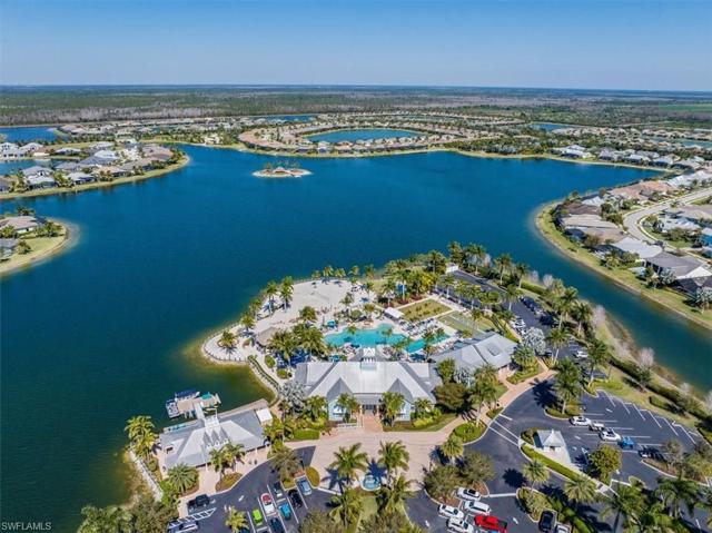 14598  Edgewater  CIR, Naples, FL 34114
