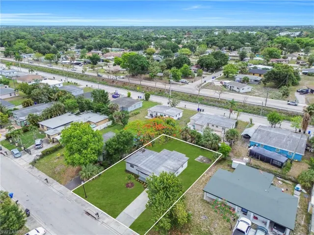 View of the neighborhood