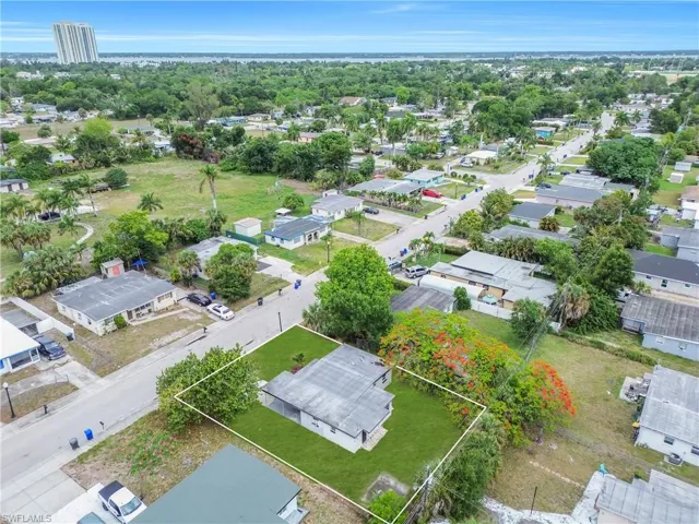 View of the neighborhood