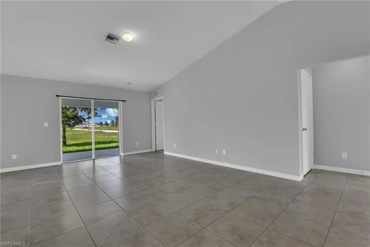 1736 Ne 1st Ave, Cape Coral, Florida 33909
