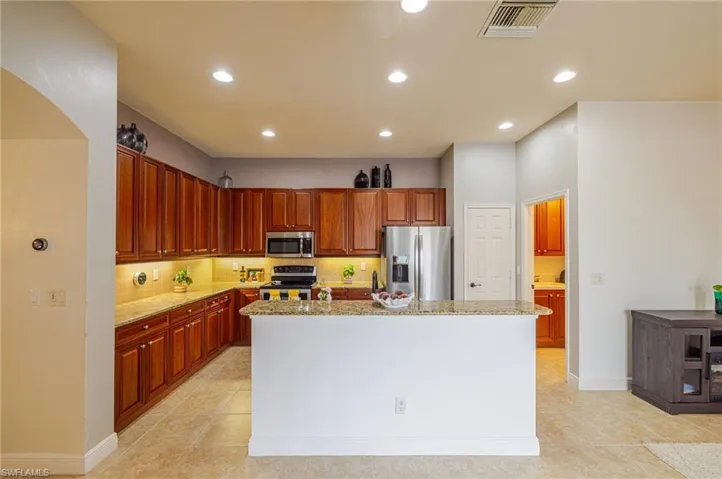5643 Kensington Loop, Fort Myers, Florida 33912