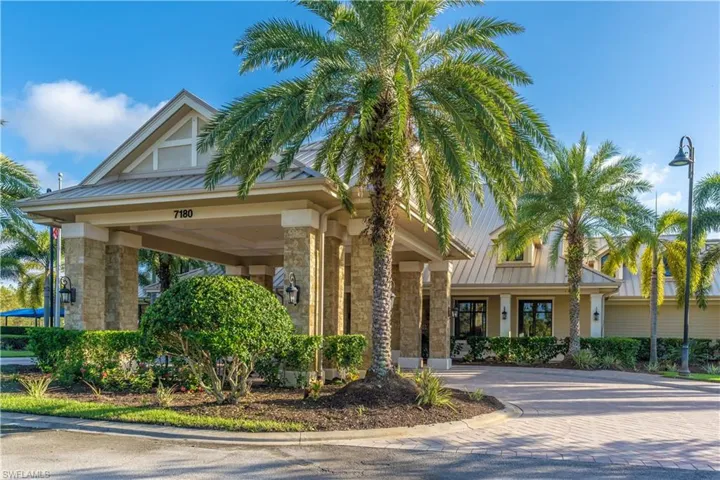 7686  Jacaranda  LN, Naples, FL 34114