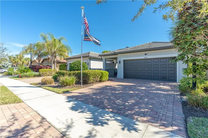 7686  Jacaranda  LN, Naples, FL 34114