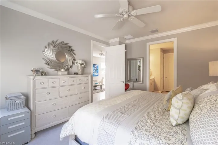 7686  Jacaranda  LN, Naples, FL 34114