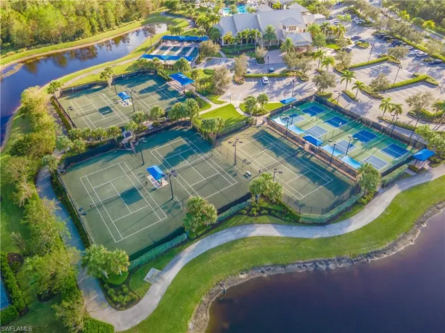 7686  Jacaranda  LN, Naples, FL 34114
