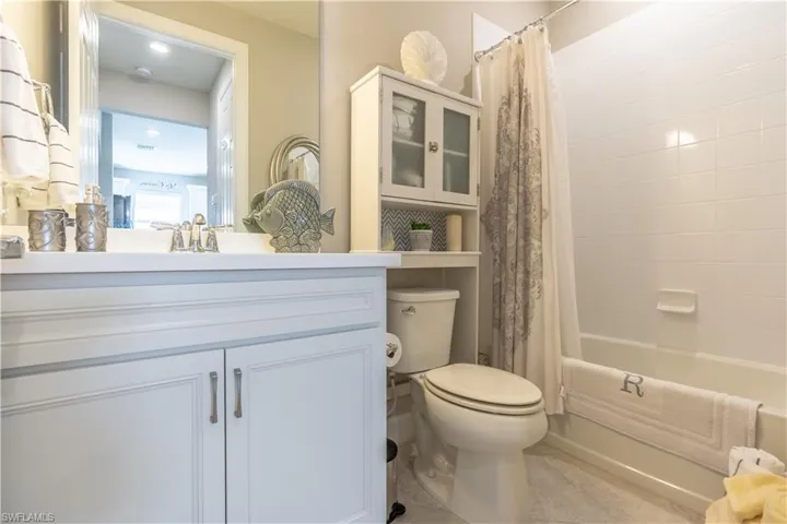 7686  Jacaranda  LN, Naples, FL 34114
