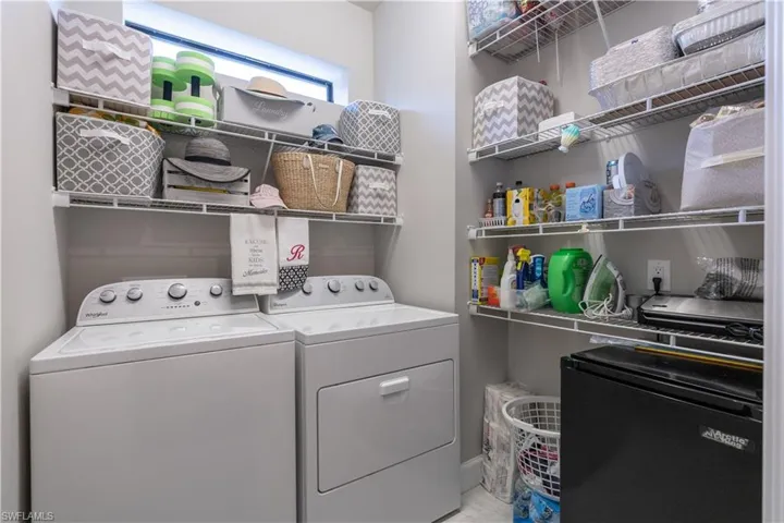 7686  Jacaranda  LN, Naples, FL 34114