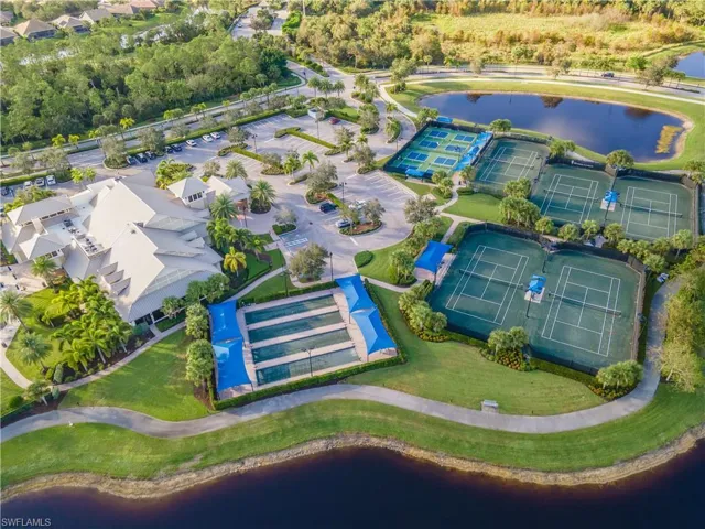 7686  Jacaranda  LN, Naples, FL 34114