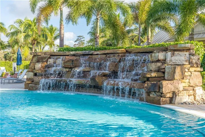 7686  Jacaranda  LN, Naples, FL 34114