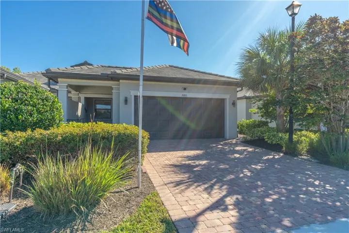 7686  Jacaranda  LN, Naples, FL 34114