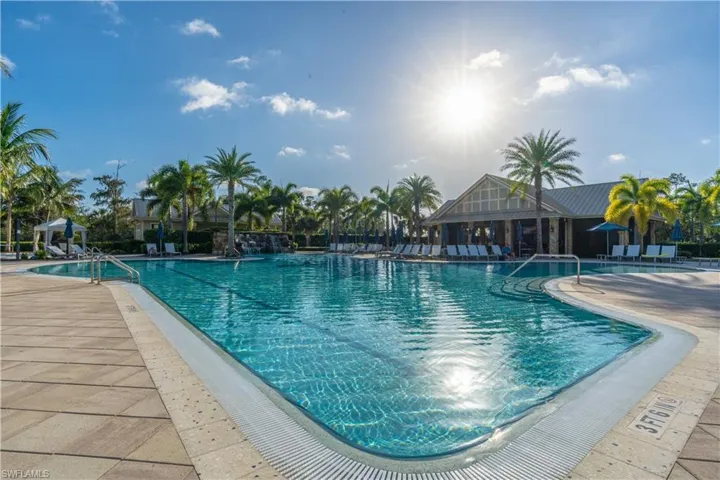 7686  Jacaranda  LN, Naples, FL 34114
