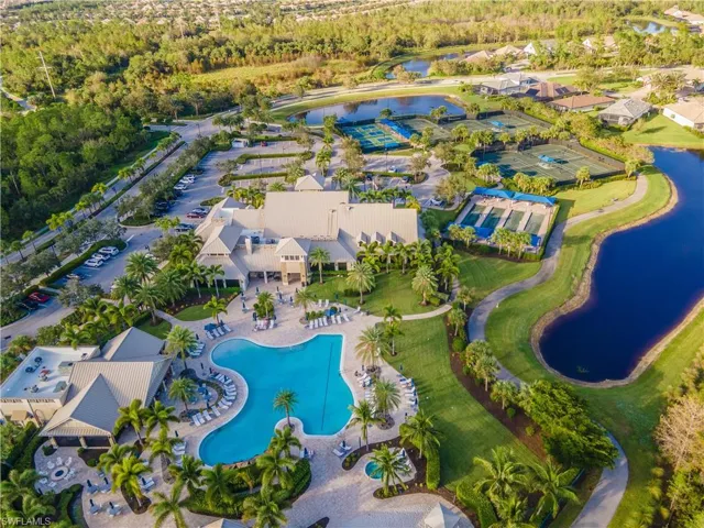 7686  Jacaranda  LN, Naples, FL 34114
