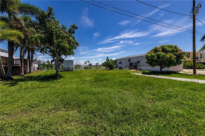 view of lot from the road
