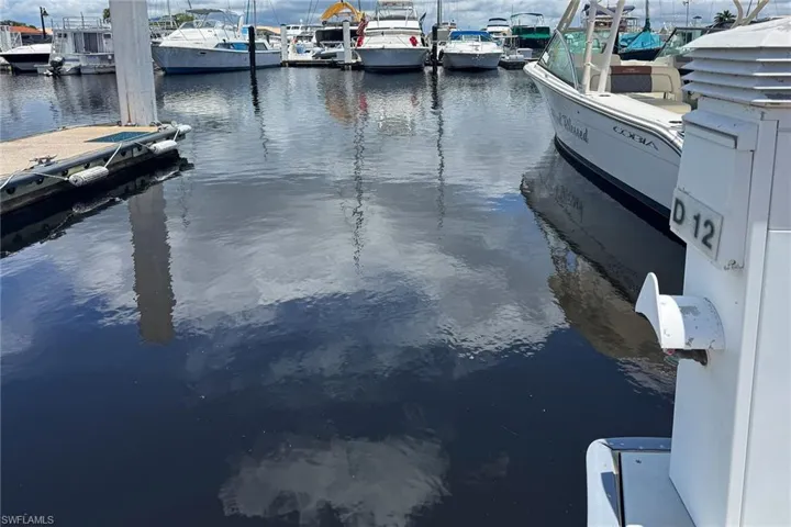 525 Newport Dr, Other, Florida 34114
