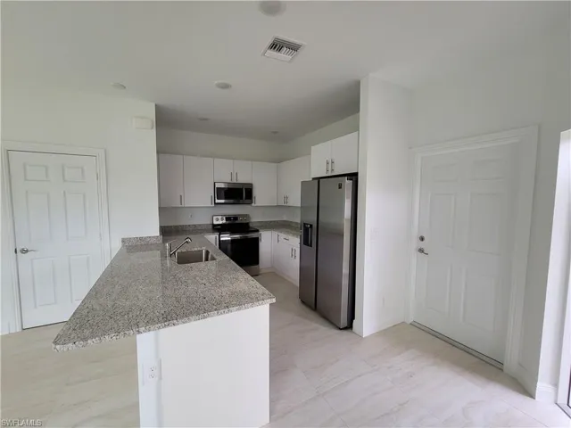 3517 SW Santa Barbara  PL, Cape Coral, FL 33914