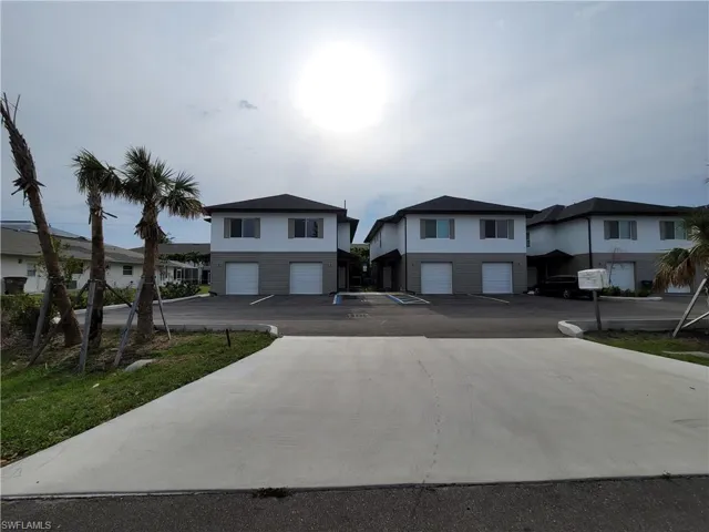 3517 SW Santa Barbara  PL, Cape Coral, FL 33914