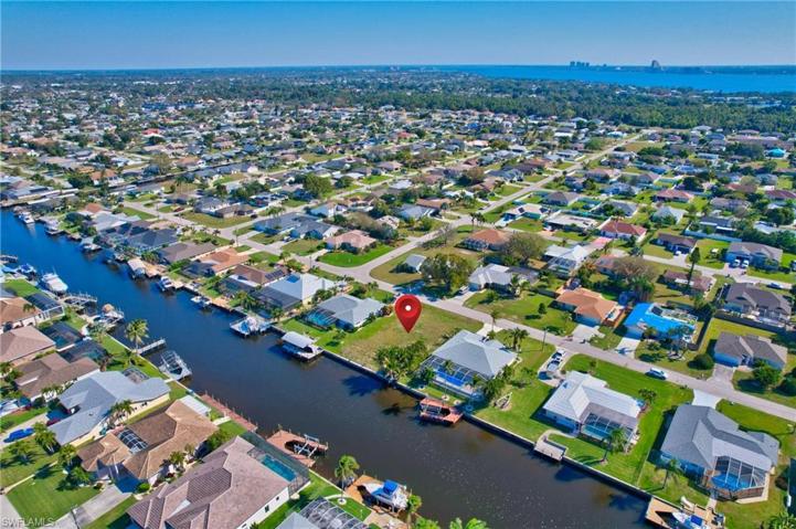 1206 SE 21st AVE, CAPE CORAL FL 33990
