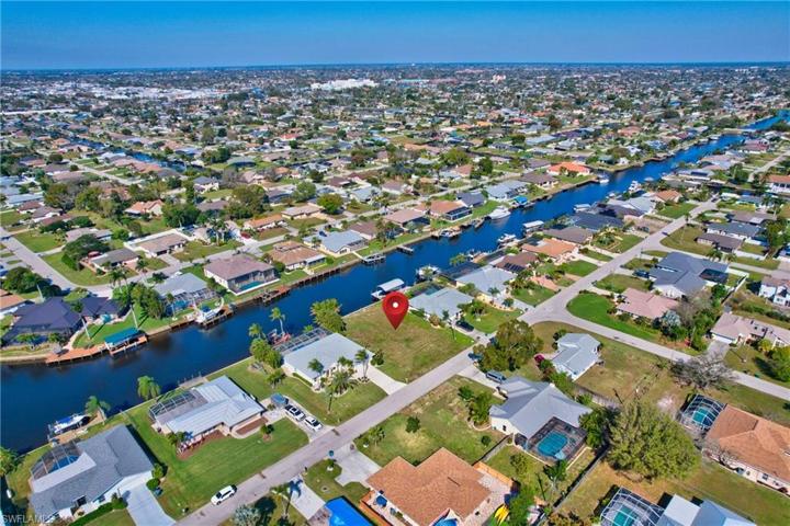 1206 SE 21st AVE, CAPE CORAL FL 33990