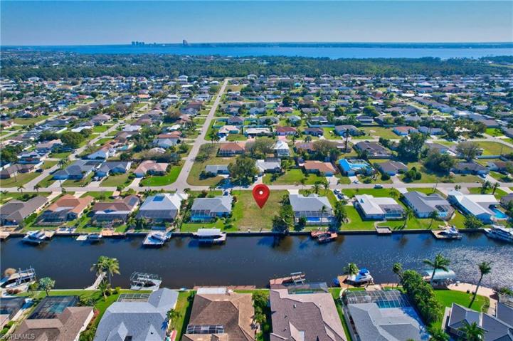 1206 SE 21st AVE, CAPE CORAL FL 33990