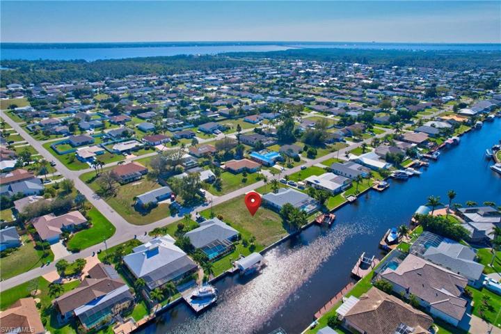 1206 SE 21st AVE, CAPE CORAL FL 33990