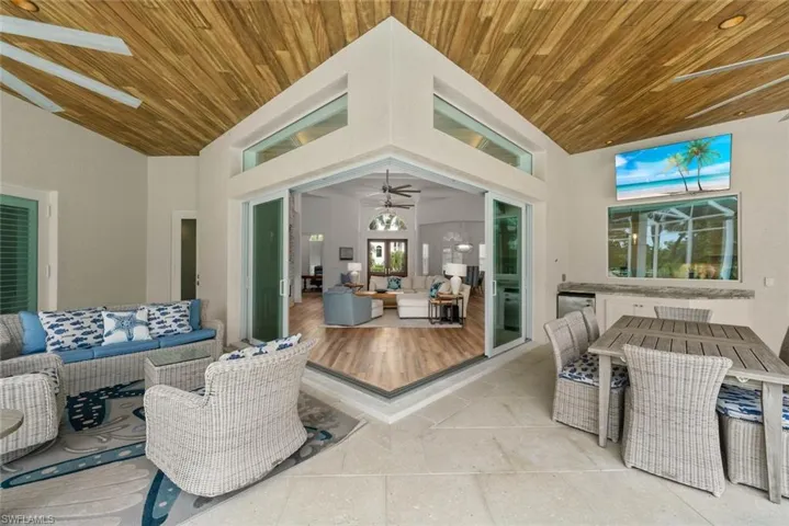 2385 Wulfert Rd, Sanibel, Florida 33957