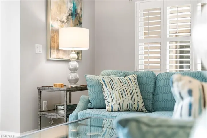 222 Harbour DR # 207, NAPLES FL 34103