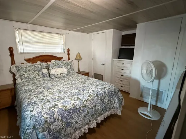 123 Flame Ln, North Fort Myers, Florida 33917