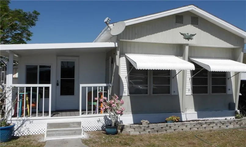 123 Flame Ln, North Fort Myers, Florida 33917