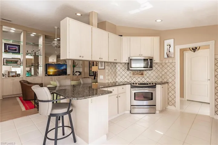 3108  Andorra  CT, Naples, FL 34109