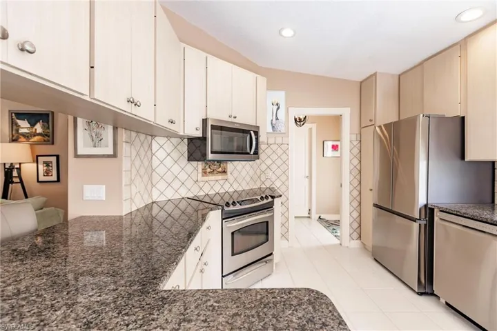 Granite counter tops.